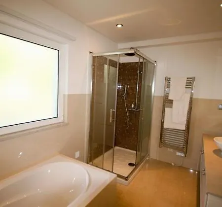 Vale Do Garrao Sleeps 8 Pool Air Con Wifi Villa Vale do Lobo