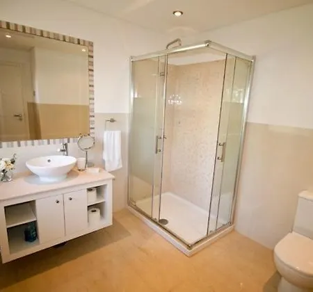 Villa Vale Do Garrao Sleeps 8 Pool Air Con Wifi